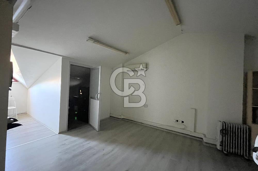 KOŞUYOLU Caddeye 1.Paralelde çok iyi konumda 390 m2 KİRALIK BİNA