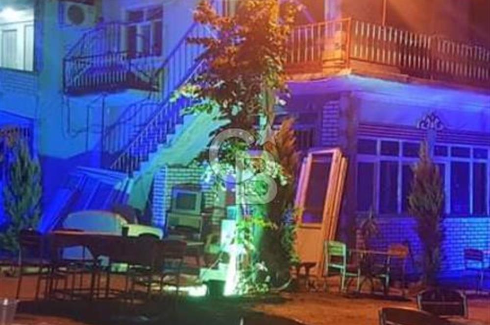 C/B DEN ALAŞEHİR SOĞANLI MAH. KÖY MERKEZİNDE SATILIK DÜKKANLI BİNA