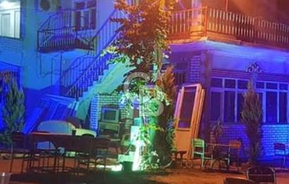 C/B DEN ALAŞEHİR SOĞANLI MAH. KÖY MERKEZİNDE SATILIK DÜKKANLI BİNA