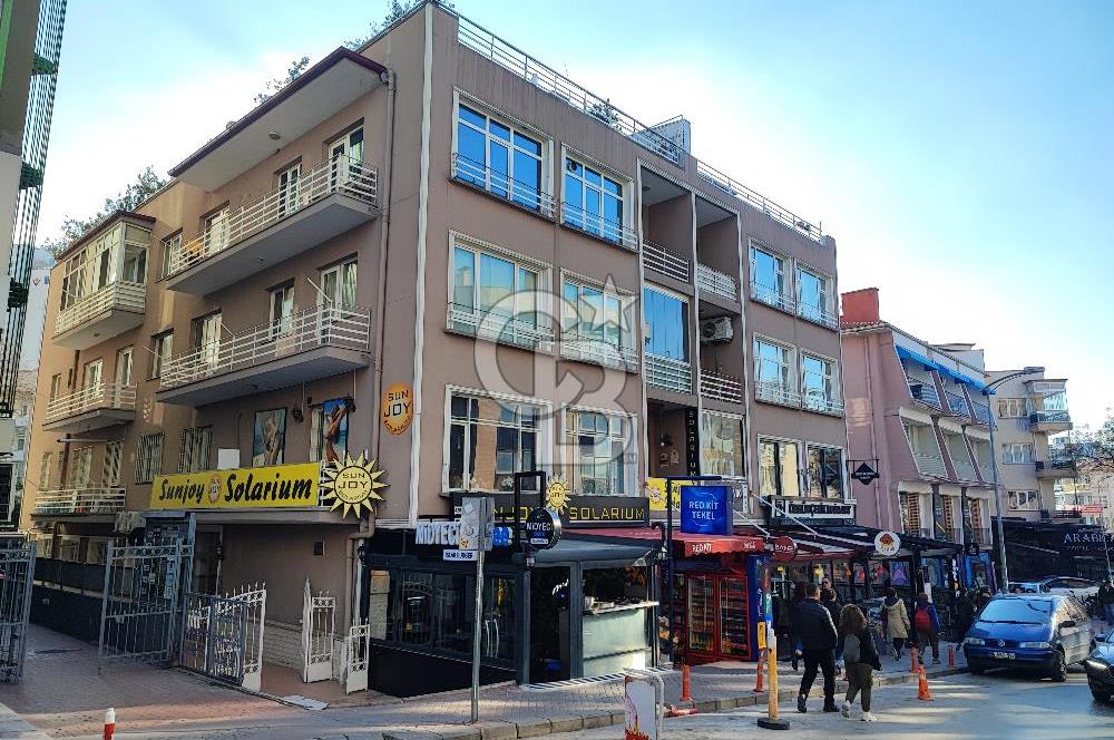 TUNALI BÜLTEN SOKAKTA 3+1 OTOPARKLI ÖNÜ AÇIK DAİRE 