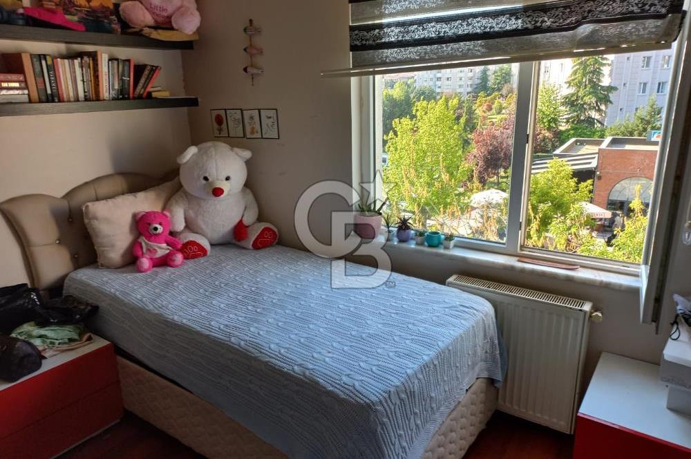 ÇEKMEKÖY YEŞİLBELDE SİTESİNDE BÜYÜK TİP 3+1 SATILIK DAİRE