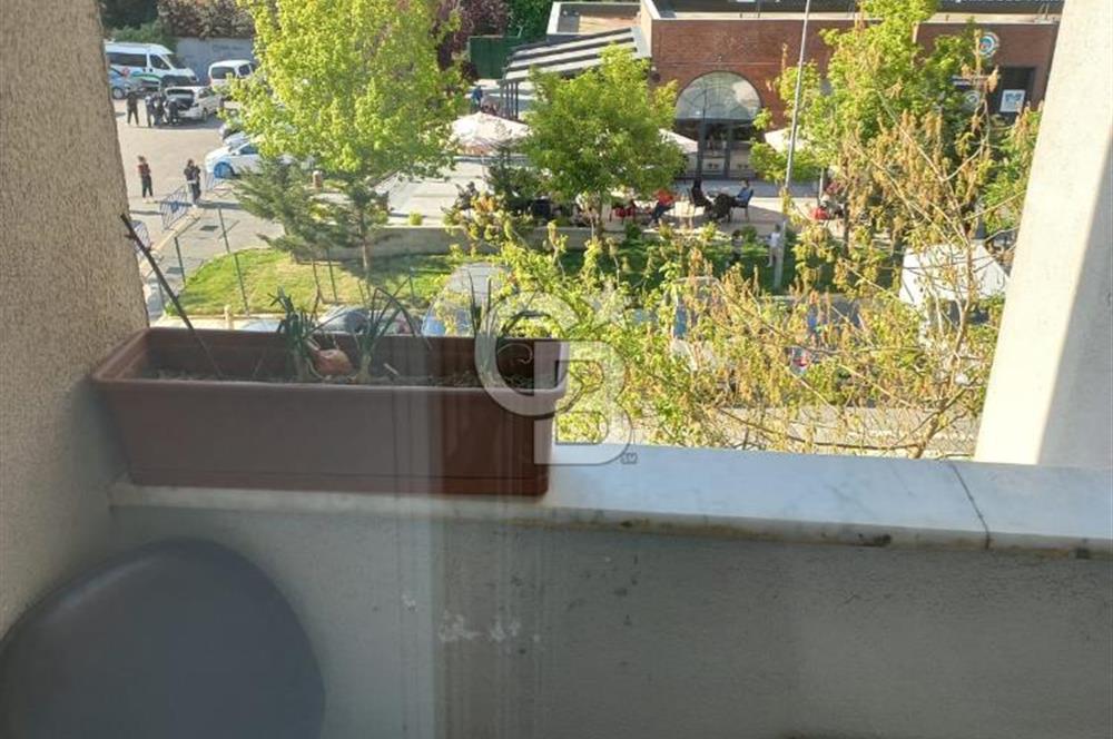 ÇEKMEKÖY YEŞİLBELDE SİTESİNDE BÜYÜK TİP 3+1 SATILIK DAİRE