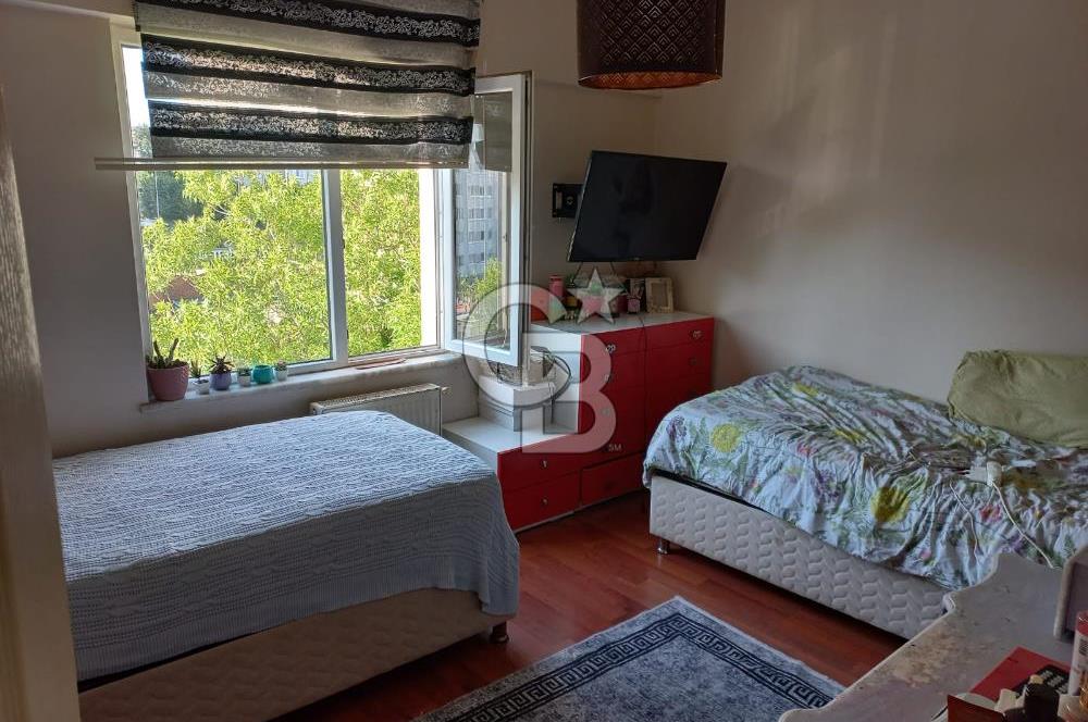 ÇEKMEKÖY YEŞİLBELDE SİTESİNDE BÜYÜK TİP 3+1 SATILIK DAİRE
