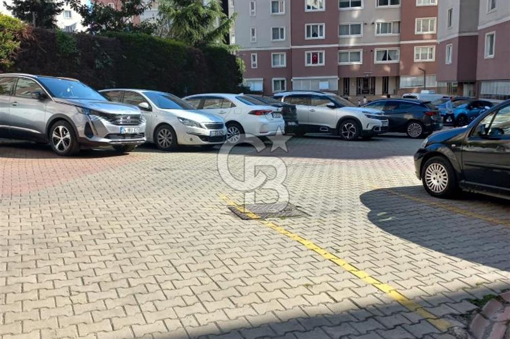 ÇEKMEKÖY YEŞİLBELDE SİTESİNDE BÜYÜK TİP 3+1 SATILIK DAİRE