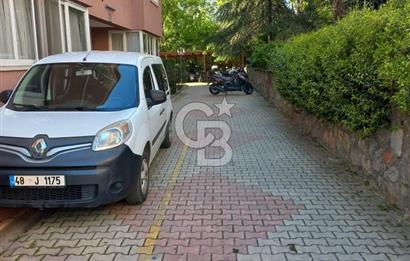 ÇEKMEKÖY YEŞİLBELDE SİTESİNDE BÜYÜK TİP 3+1 SATILIK DAİRE
