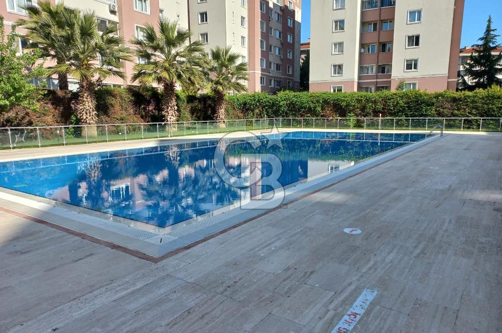 ÇEKMEKÖY YEŞİLBELDE SİTESİNDE BÜYÜK TİP 3+1 SATILIK DAİRE