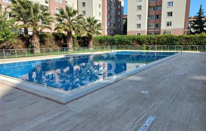 ÇEKMEKÖY YEŞİLBELDE SİTESİNDE BÜYÜK TİP 3+1 SATILIK DAİRE
