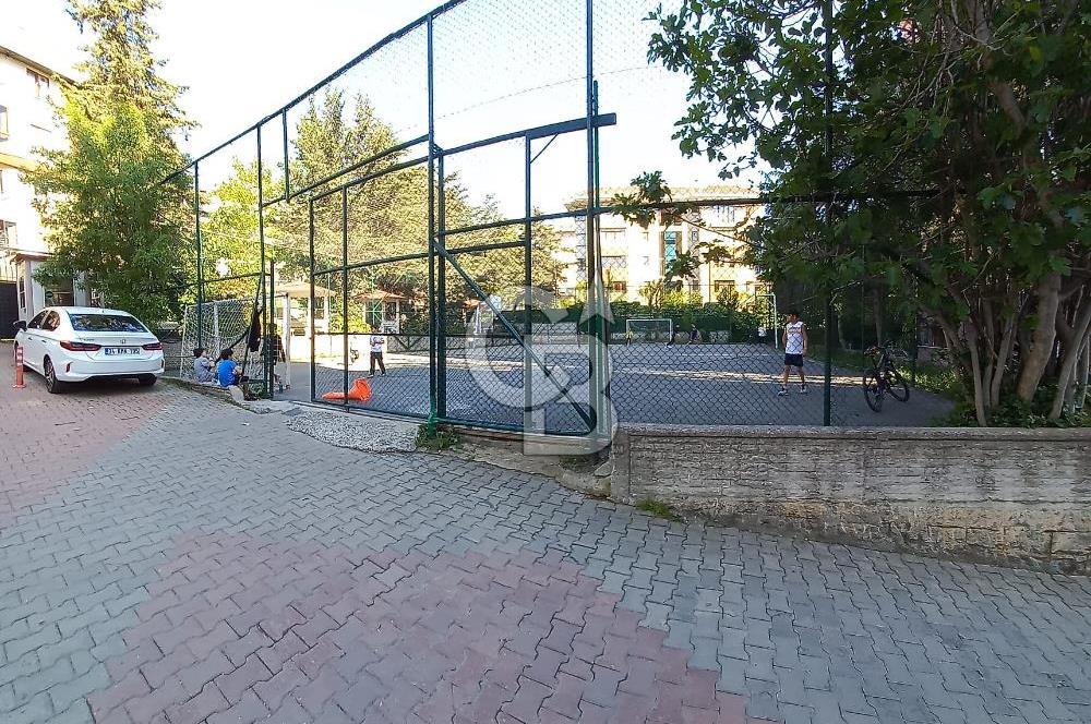 ÇEKMEKÖY YEŞİLBELDE SİTESİNDE BÜYÜK TİP 3+1 SATILIK DAİRE