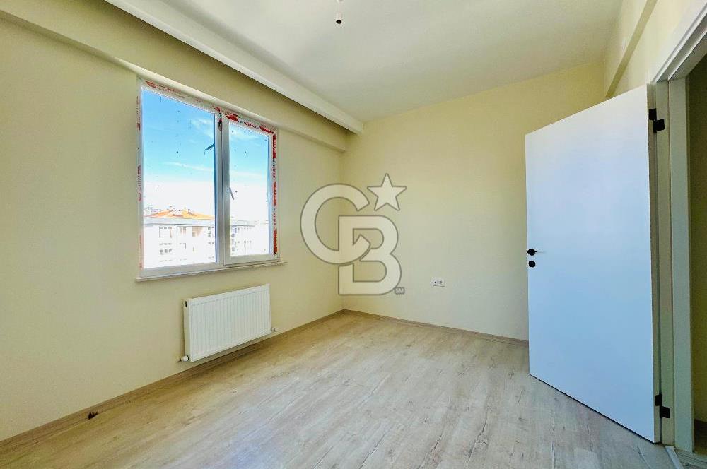 ÇANAKKALE MERKEZDE SİTE İÇERİSİNDE SATILIK ÇOK GENİŞ 2+1 DAİRE