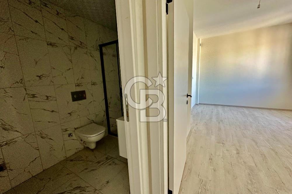 ÇANAKKALE MERKEZDE SİTE İÇERİSİNDE SATILIK ÇOK GENİŞ 2+1 DAİRE