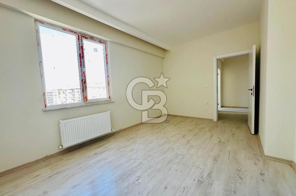 ÇANAKKALE MERKEZDE SİTE İÇERİSİNDE SATILIK ÇOK GENİŞ 2+1 DAİRE