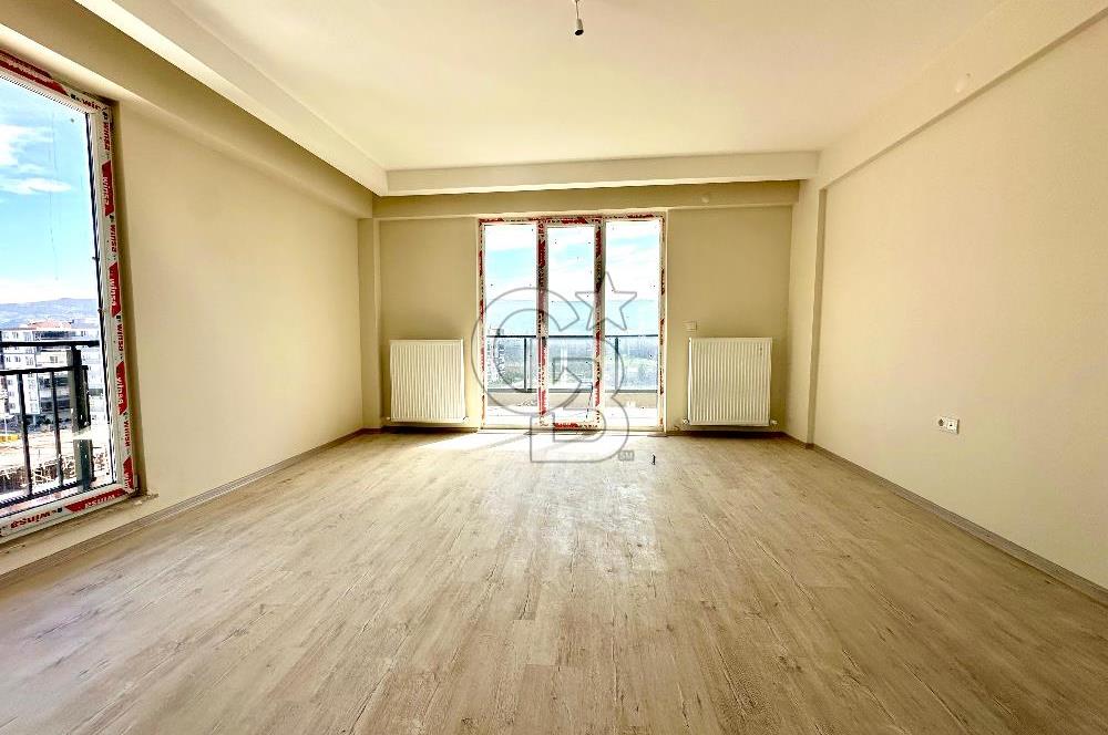 ÇANAKKALE MERKEZDE SİTE İÇERİSİNDE SATILIK ÇOK GENİŞ 2+1 DAİRE