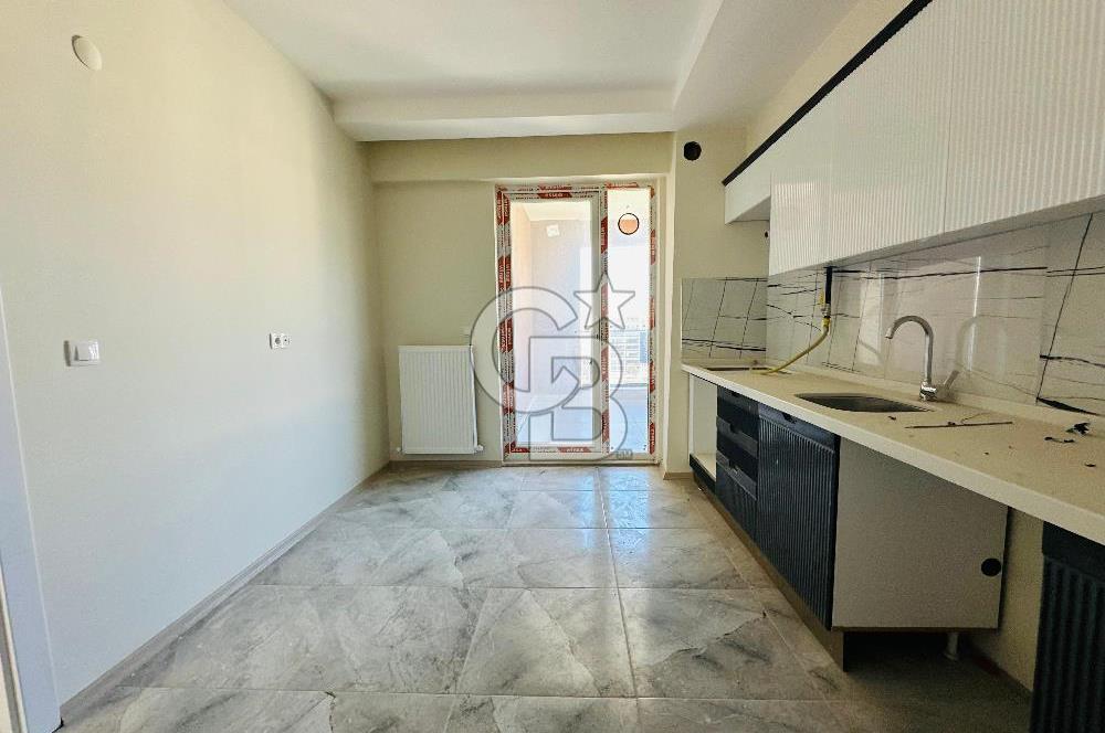 ÇANAKKALE MERKEZDE SİTE İÇERİSİNDE SATILIK ÇOK GENİŞ 2+1 DAİRE