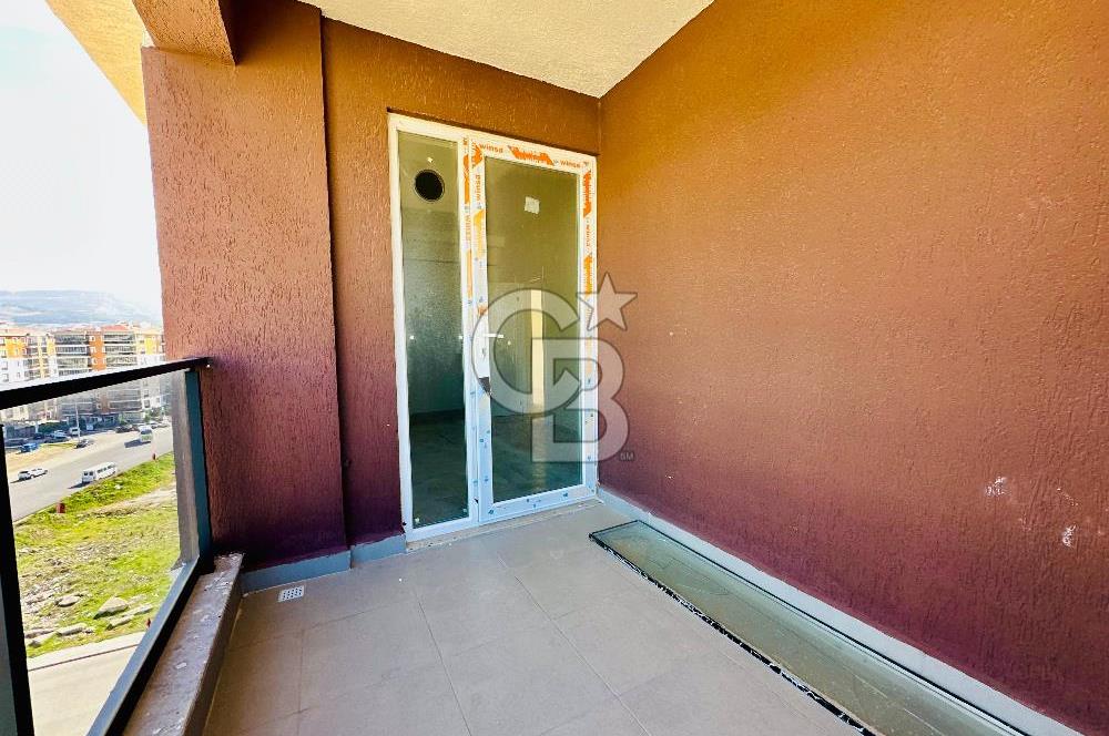 ÇANAKKALE MERKEZDE SİTE İÇERİSİNDE SATILIK ÇOK GENİŞ 2+1 DAİRE