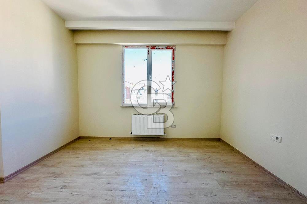 ÇANAKKALE MERKEZDE SİTE İÇERİSİNDE SATILIK ÇOK GENİŞ 2+1 DAİRE