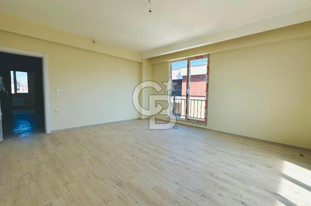 ÇANAKKALE MERKEZDE SİTE İÇERİSİNDE SATILIK ÇOK GENİŞ 2+1 DAİRE