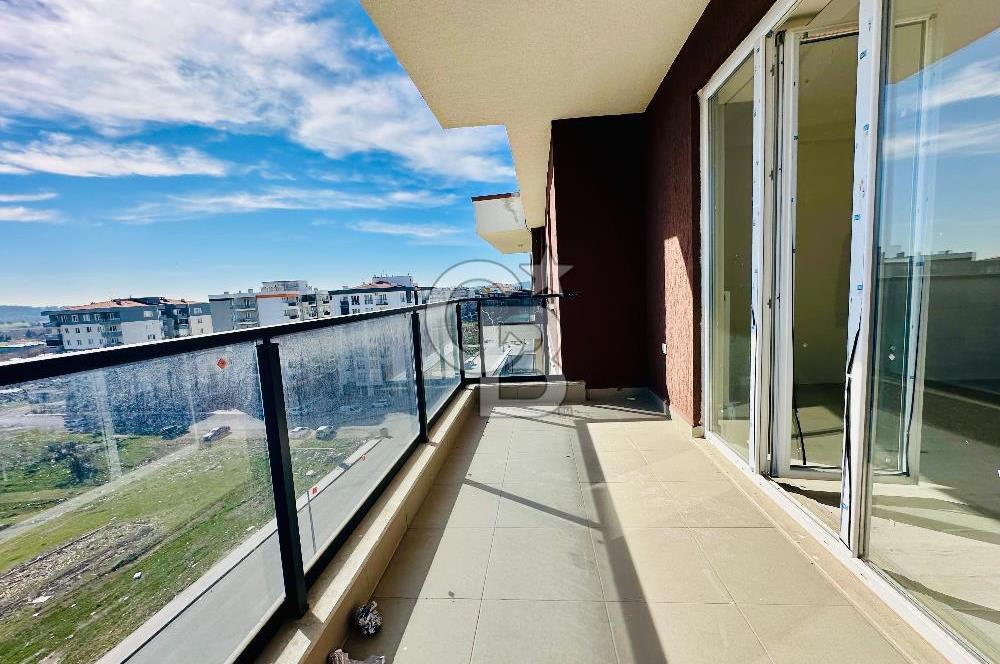 ÇANAKKALE MERKEZDE SİTE İÇERİSİNDE SATILIK ÇOK GENİŞ 2+1 DAİRE