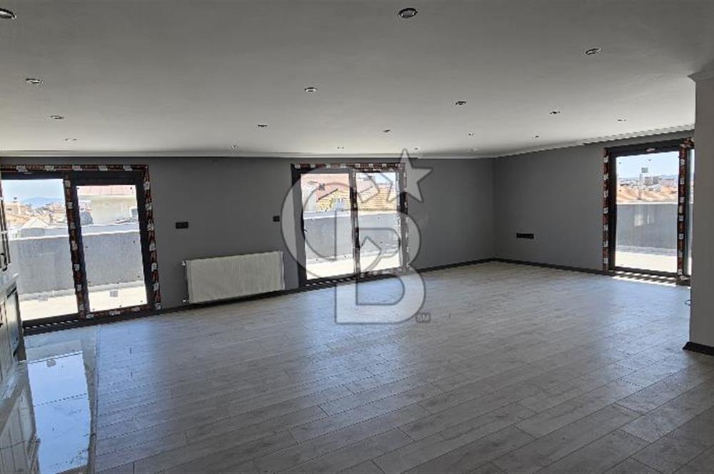 İzmir Karşıyaka Dublex 4+1 Lüks Satılık Daire Dubleks 
