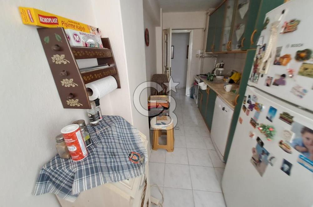 Karşıyaka Bahçelievler' de 3+1 Eşyalı Kiralık Daire