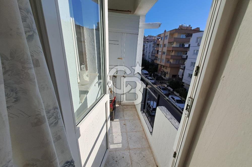Karşıyaka Bahçelievler' de 3+1 Eşyalı Kiralık Daire