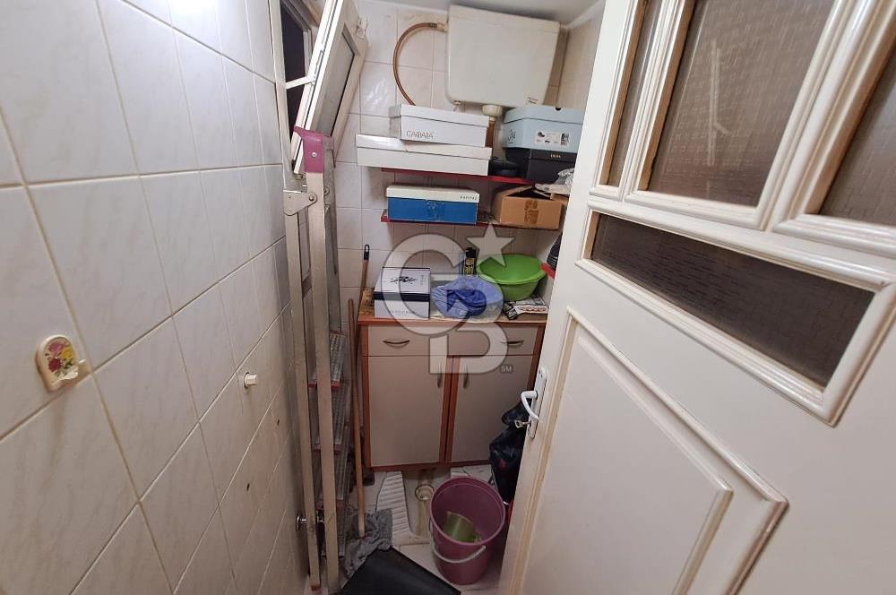 Karşıyaka Bahçelievler' de 3+1 Eşyalı Kiralık Daire