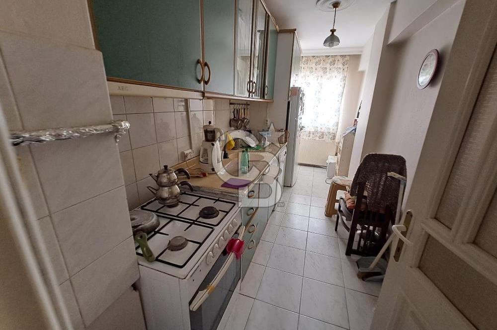 Karşıyaka Bahçelievler' de 3+1 Eşyalı Kiralık Daire