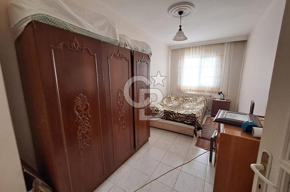 Karşıyaka Bahçelievler' de 3+1 Eşyalı Kiralık Daire