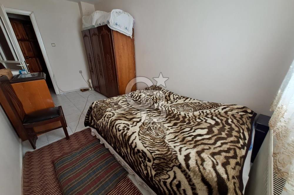 Karşıyaka Bahçelievler' de 3+1 Eşyalı Kiralık Daire