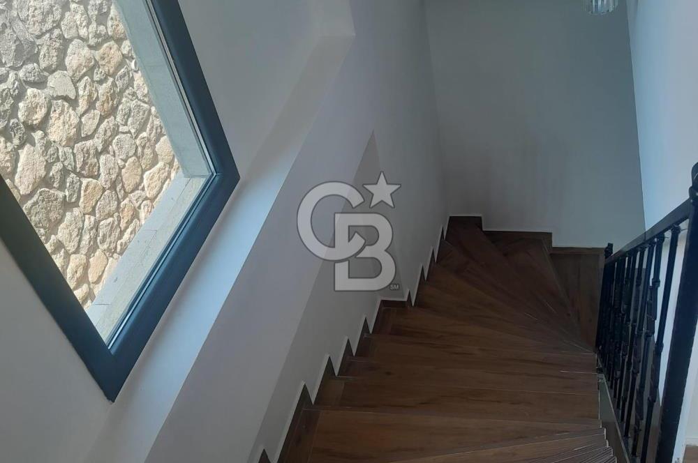 Egenin İncisi Çandarlıda Deniz Manzaralı Özel Villa