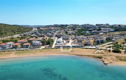 ÇEŞME FENERBURNU'NDA DENİZ MANZARALI 7+2 MÜSTAKİL HAVUZLU VİLLA