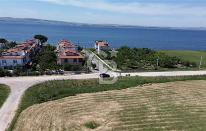 LAPSEKİ ÇARDAK'TA BOĞAZ MANZARALI SATILIK ARSA