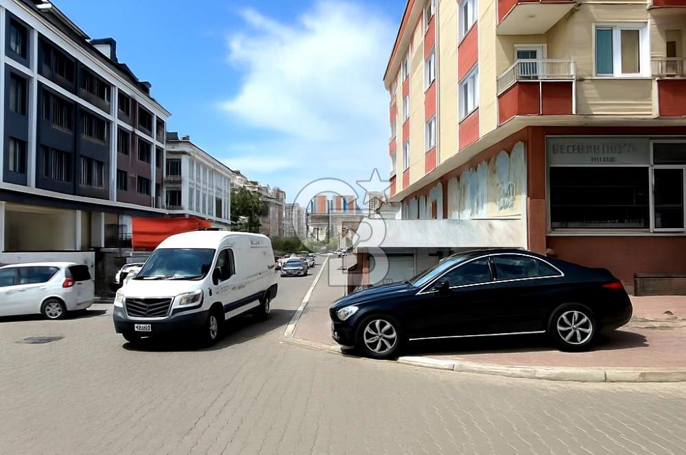 [CB SE7EN] ESENYURT AKÇABURGAZ MAH. KÖŞE KONUMDA 200 M² DÜKKAN