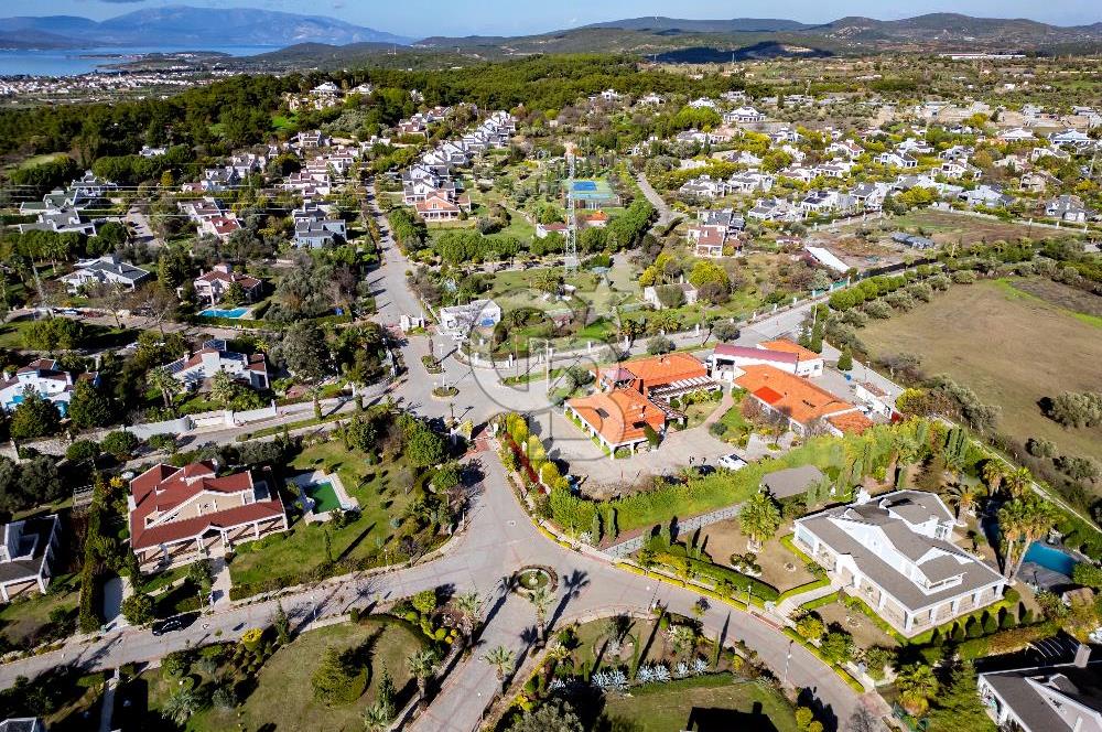 URLA İTOKENT SİTESİ EN ÖZEL KONUMLU BÜYÜK TİP VİLLASI SATIŞTA