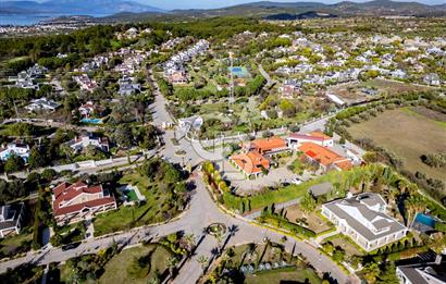 URLA İTOKENT SİTESİ EN ÖZEL KONUMLU BÜYÜK TİP VİLLASI SATIŞTA