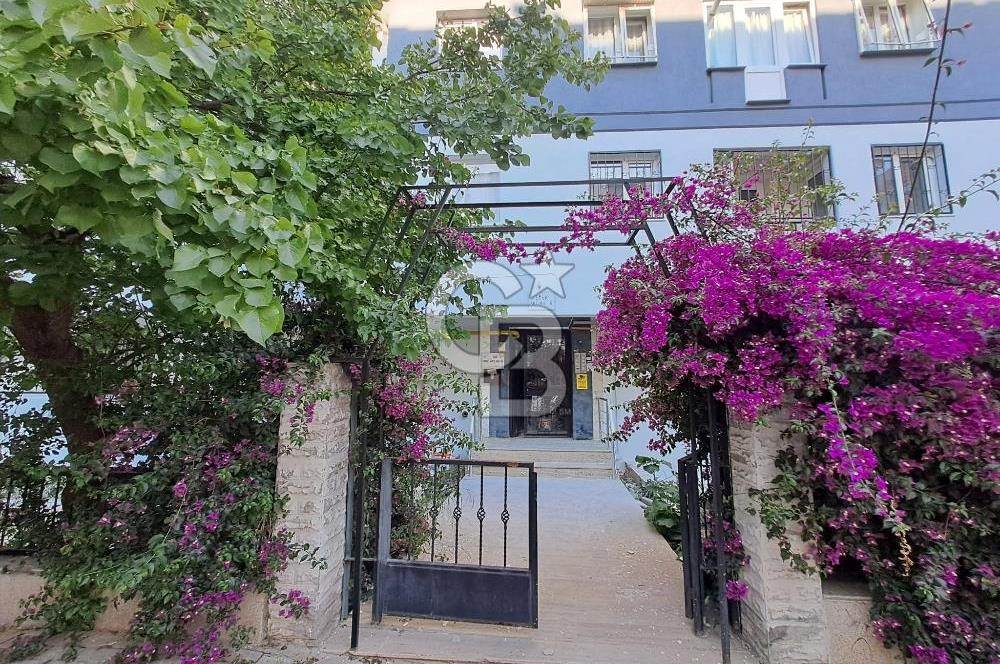 Karşıyaka Bahçelievler' de 3+1 Eşyalı Kiralık Daire