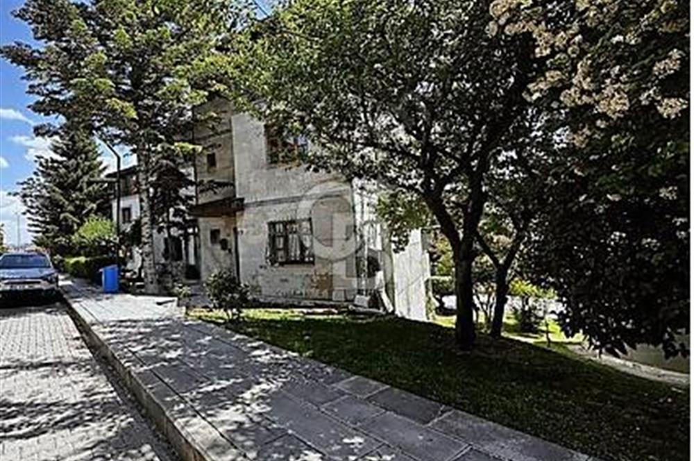 ÇAYYOLU KORU MAHALLESİ YEŞILTEPE SİTESİNDE SATILIK VİLLA