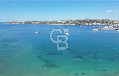 ÇEŞME FENERBURNU'NDA DENİZ MANZARALI 7+2 MÜSTAKİL HAVUZLU VİLLA