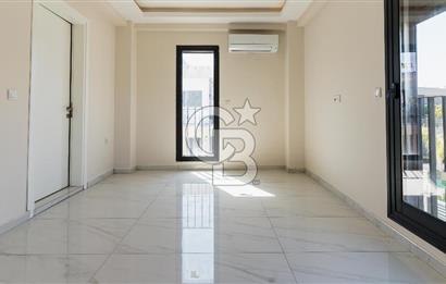 ÇEŞME FENERBURNU'NDA DENİZ MANZARALI 7+2 MÜSTAKİL HAVUZLU VİLLA