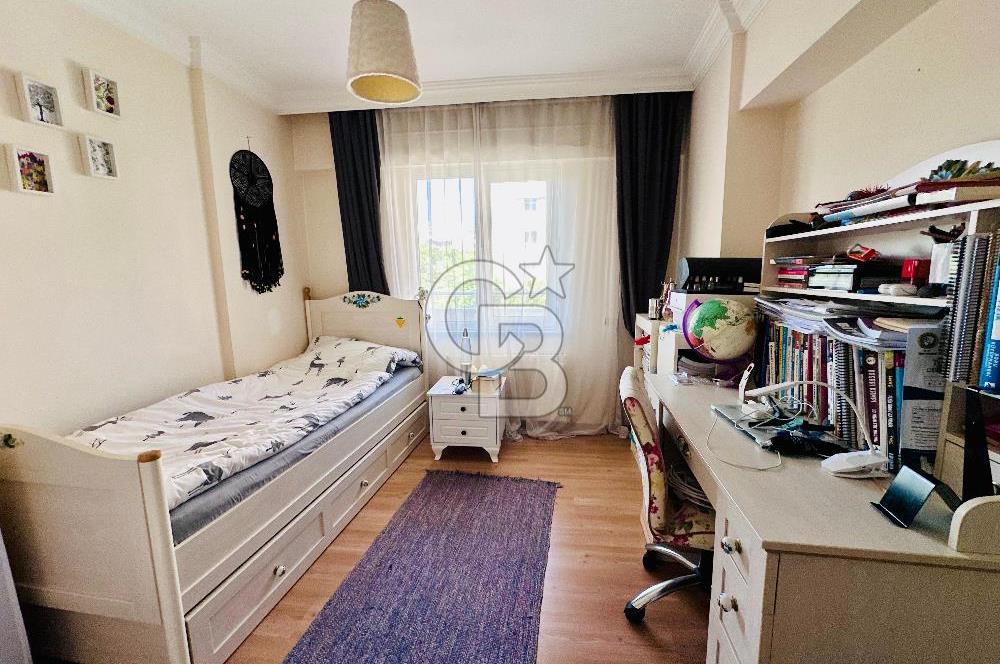 CEVATPAŞA DA SATILIK CADDE ÜSTÜ ARA KAT GENİŞ 3+1 DAİRE
