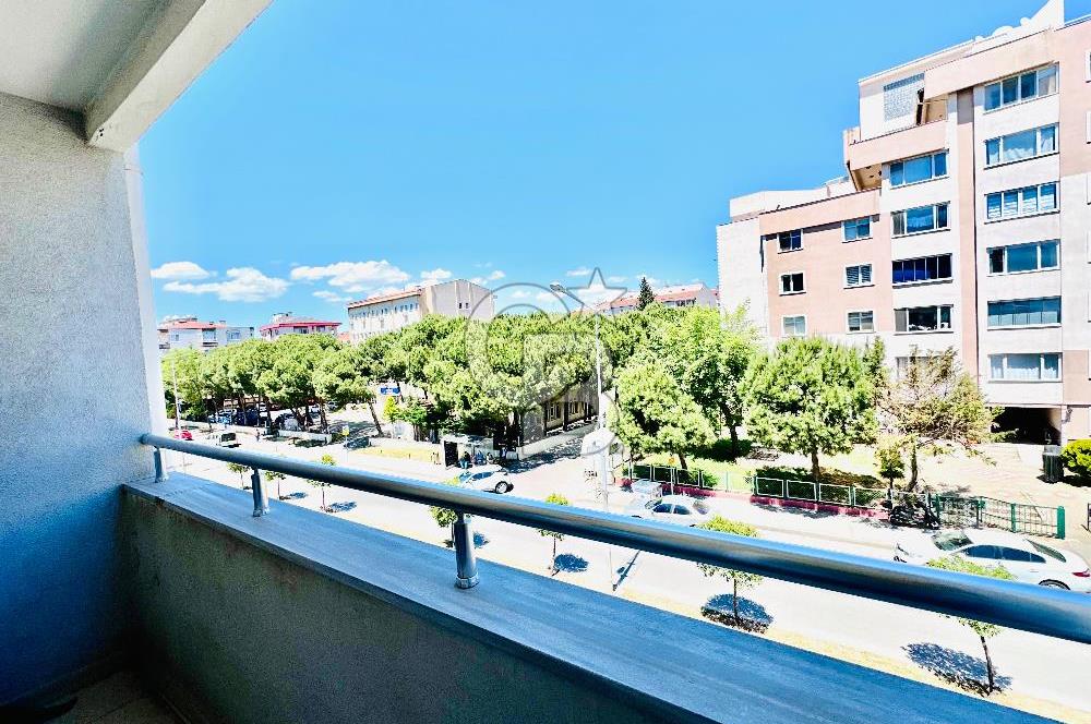 CEVATPAŞA DA SATILIK CADDE ÜSTÜ ARA KAT GENİŞ 3+1 DAİRE