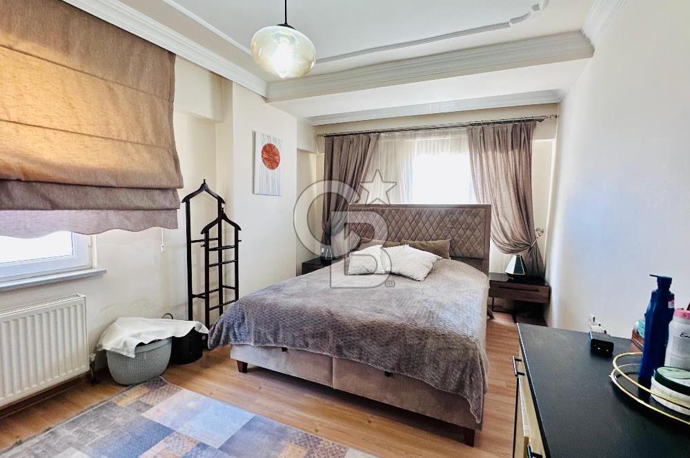 CEVATPAŞA DA SATILIK CADDE ÜSTÜ ARA KAT GENİŞ 3+1 DAİRE