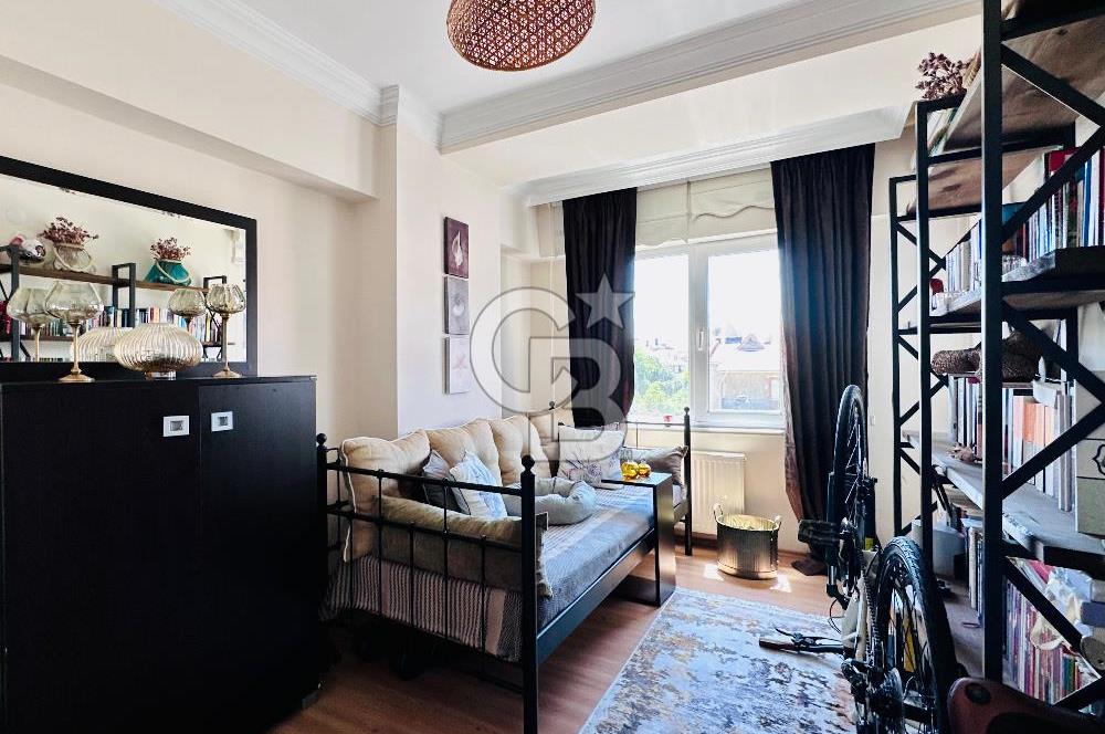 CEVATPAŞA DA SATILIK CADDE ÜSTÜ ARA KAT GENİŞ 3+1 DAİRE