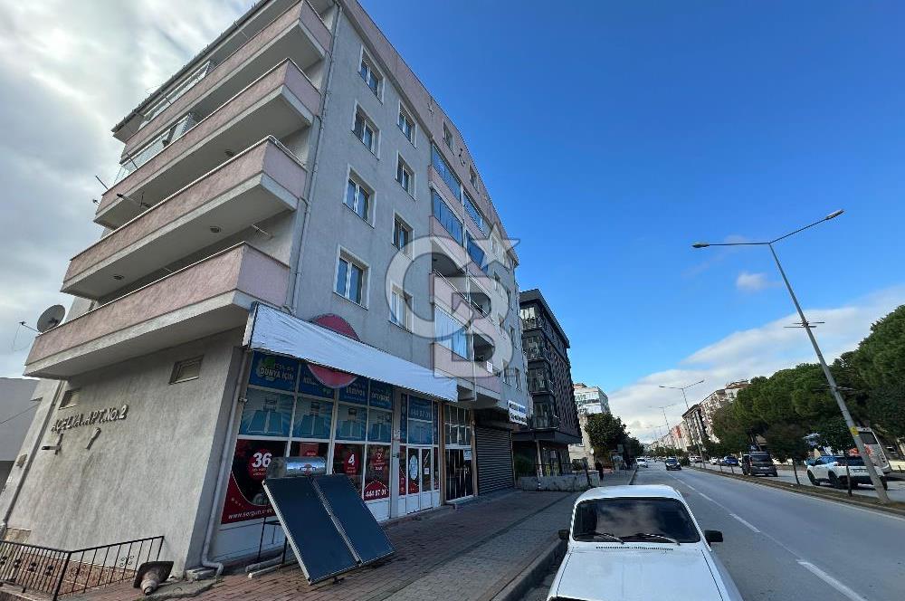 CEVATPAŞA DA SATILIK CADDE ÜSTÜ ARA KAT GENİŞ 3+1 DAİRE