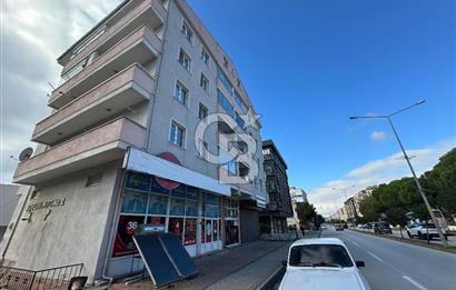 CEVATPAŞA DA SATILIK CADDE ÜSTÜ ARA KAT GENİŞ 3+1 DAİRE