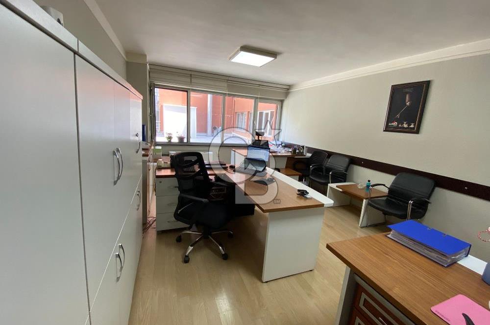 CB GÜVENCESİYLE | İhsaniye’de İşlek Cadde Üzeri,   Satılık Modern Ofis!