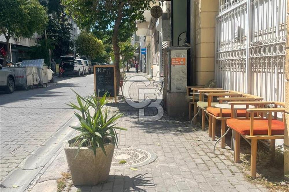 İzmir Karşıyaka Donanmacı Mah. Hazır Devren Kiralık Cafe
