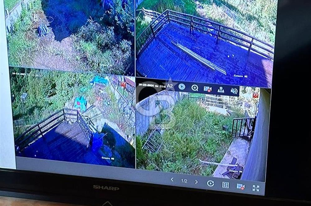 YALOVA MERKEZ SOĞUCAKDA 972M2 ARSA İÇİNDE SATILIK MÜSTAKİL EV!