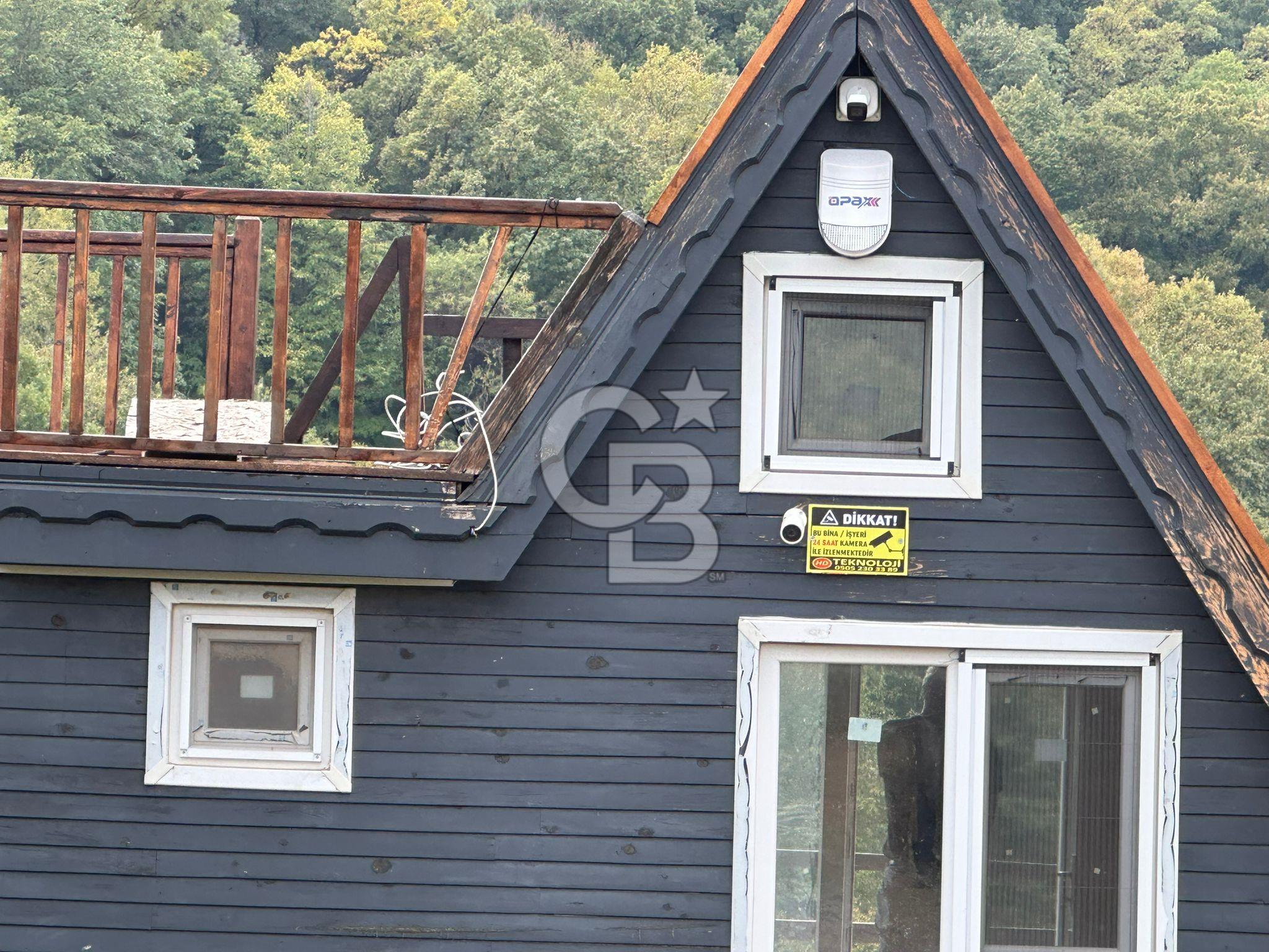 YALOVA MERKEZ SOĞUCAKDA 972M2 ARSA İÇİNDE SATILIK MÜSTAKİL EV!