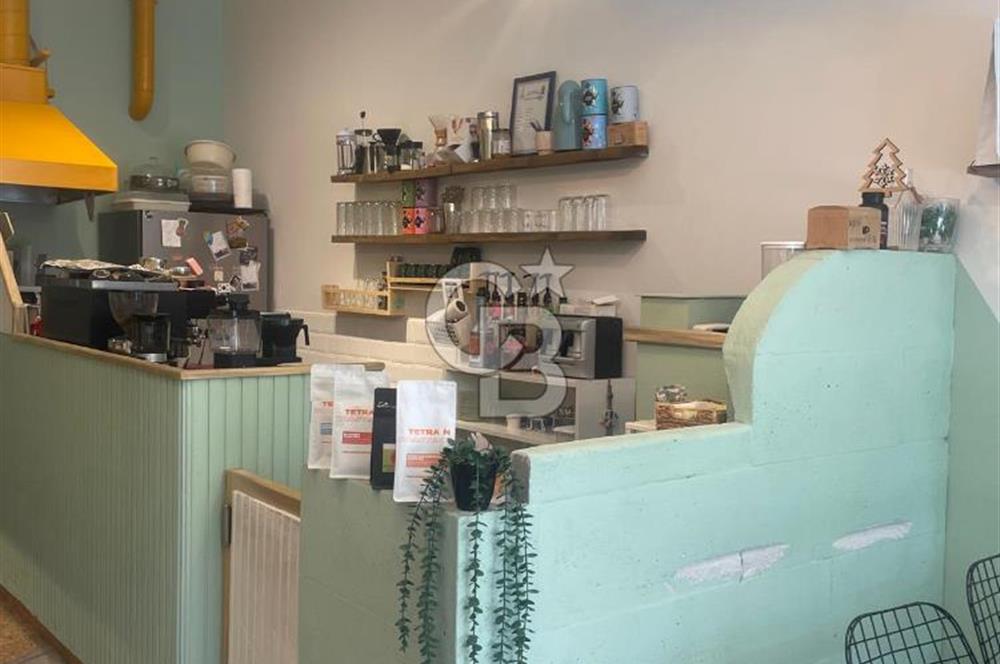 İzmir Karşıyaka Donanmacı Mah. Hazır Devren Kiralık Cafe