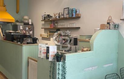 İzmir Karşıyaka Donanmacı Mah. Hazır Devren Kiralık Cafe